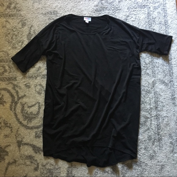 RARE find! Solid black lularoe Irma. 🦄🦄🦄🦄🦄🦄 - Picture 1 of 3